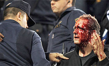 LOS AFICIONADOS DEL OLYMPIQUE DE MARSELLA AMENAZAN CON MATAR A    8 HINCHAS DEL ATLETICO DE MADRID